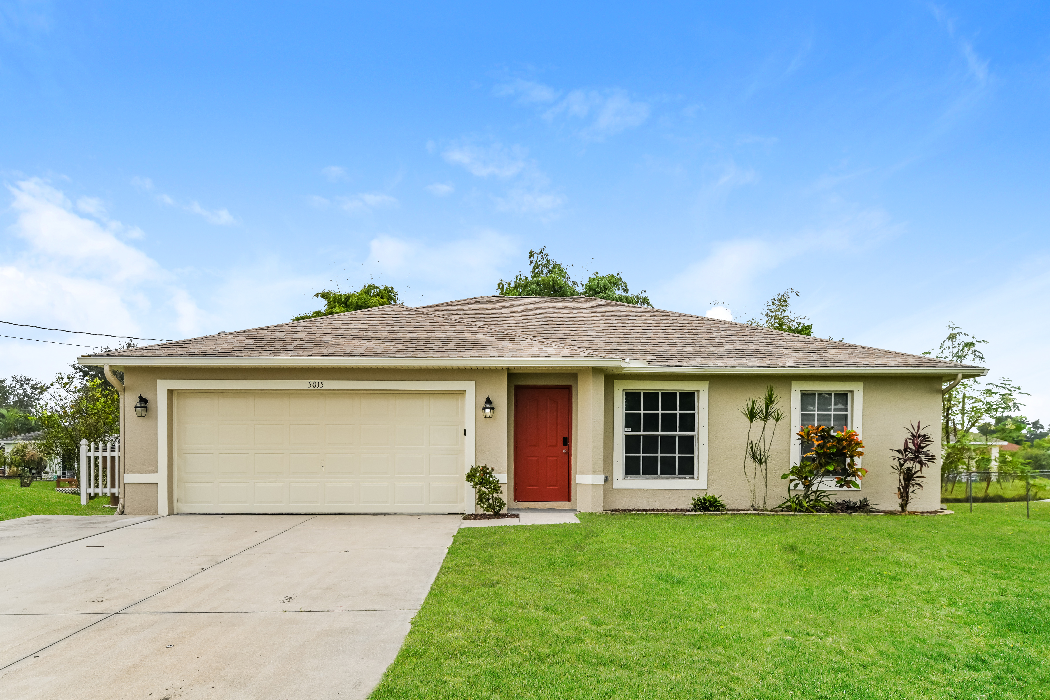 5015 BYWOOD ST LEHIGH ACRES, FL 33971